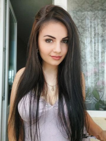 Анна Брюнетка Реал